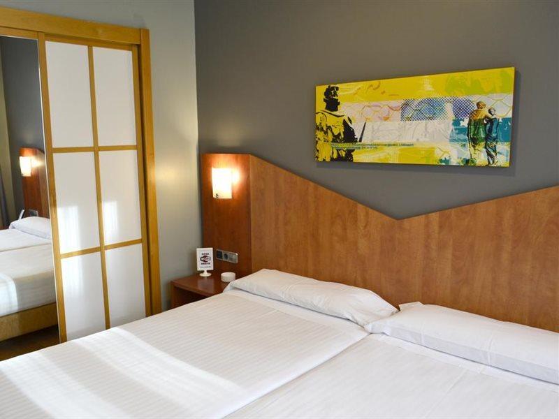 Hotel Alda Palacio Valdes 阿维莱斯 外观 照片