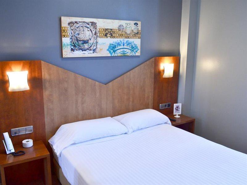 Hotel Alda Palacio Valdes 阿维莱斯 外观 照片