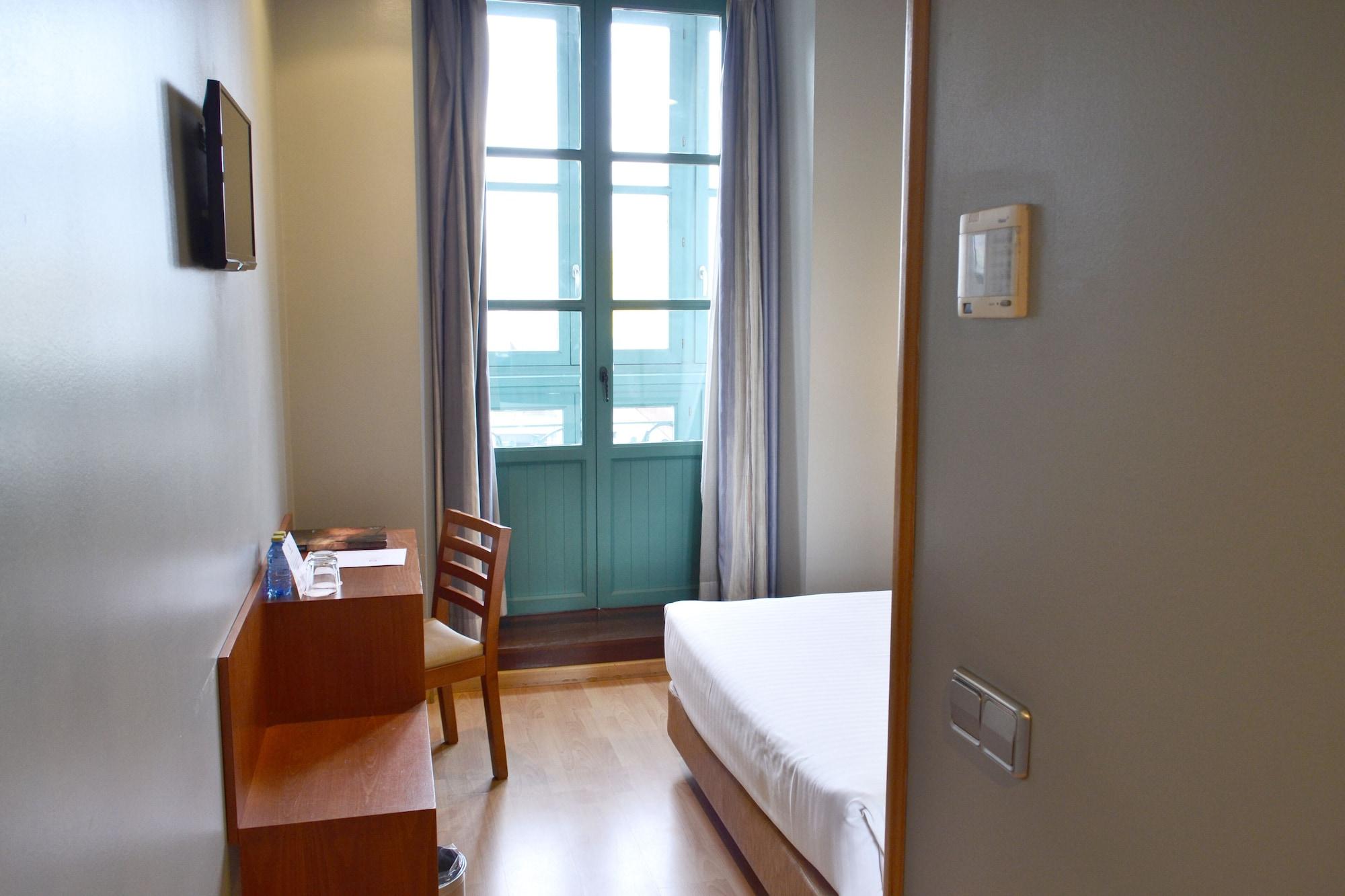 Hotel Alda Palacio Valdes 阿维莱斯 外观 照片