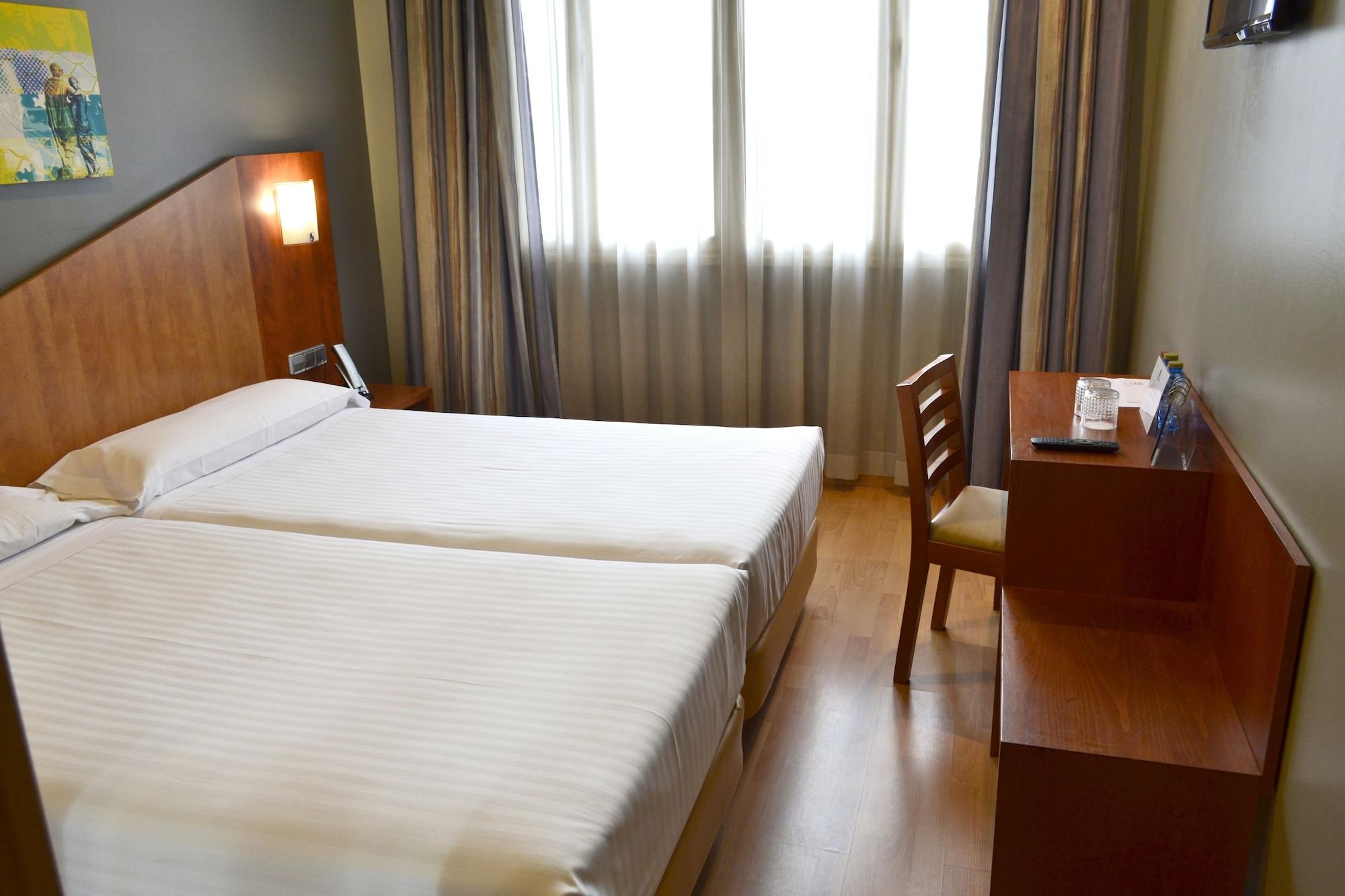 Hotel Alda Palacio Valdes 阿维莱斯 外观 照片