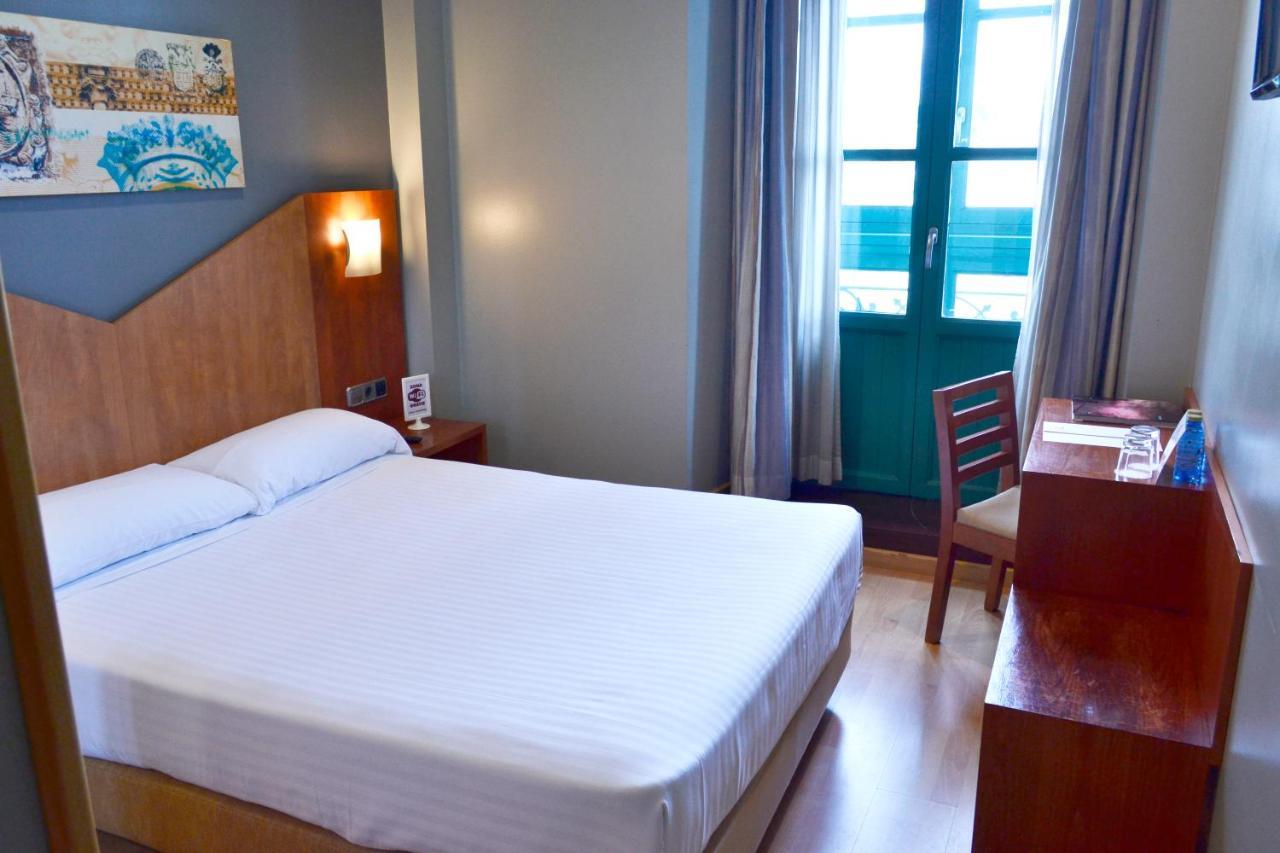 Hotel Alda Palacio Valdes 阿维莱斯 外观 照片