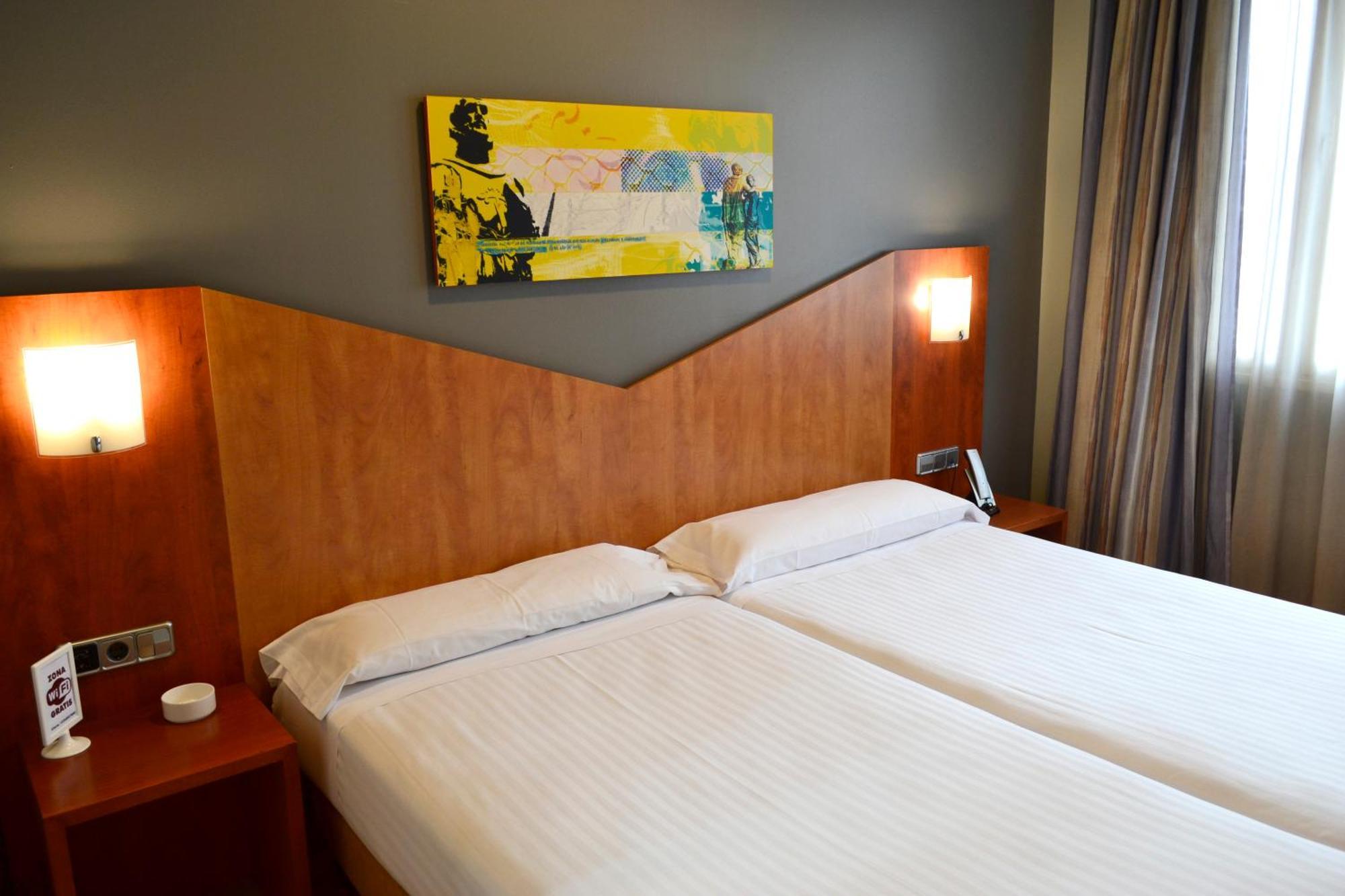 Hotel Alda Palacio Valdes 阿维莱斯 外观 照片