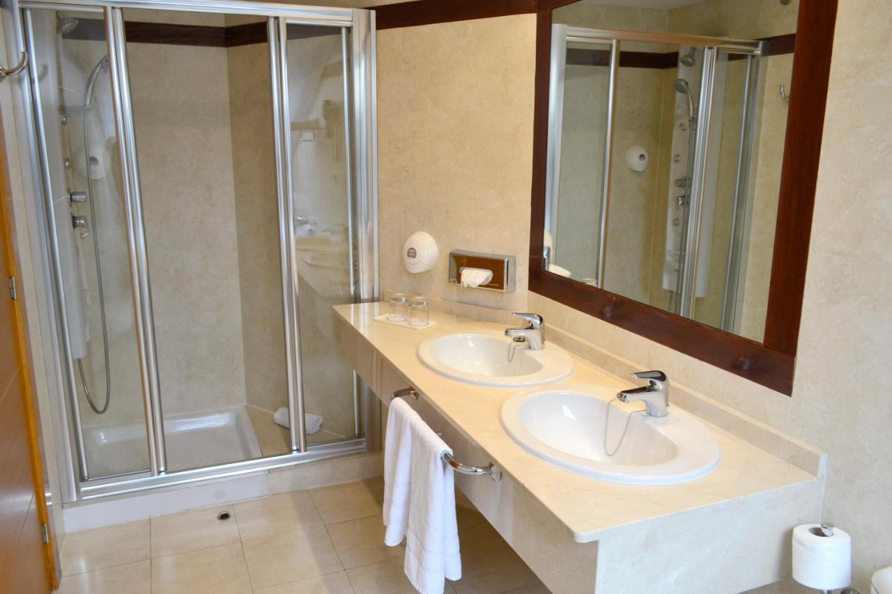 Hotel Alda Palacio Valdes 阿维莱斯 外观 照片