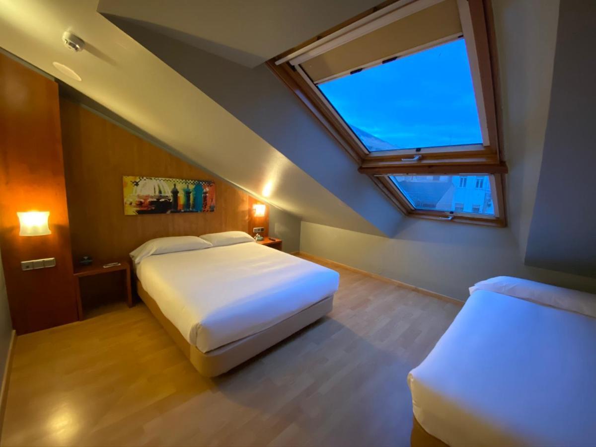 Hotel Alda Palacio Valdes 阿维莱斯 外观 照片